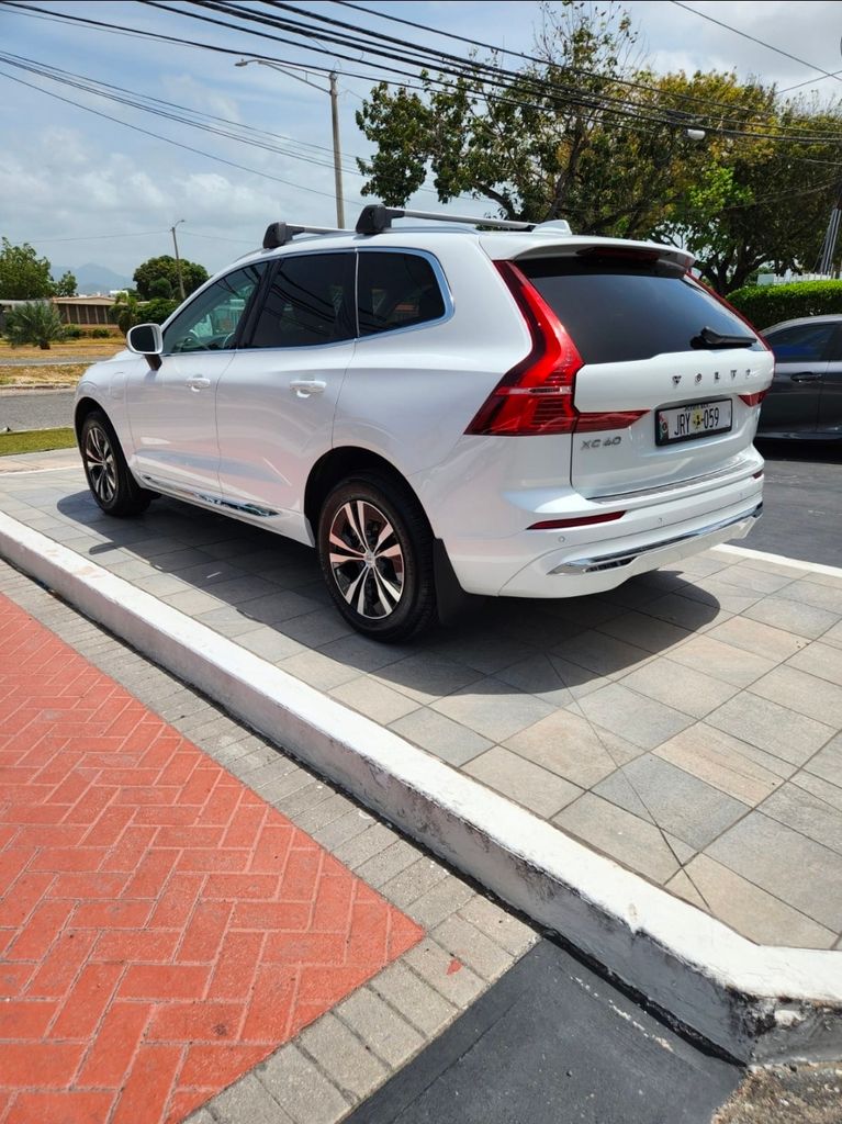 Thumbnail: 2022 Volvo XC60 - 6