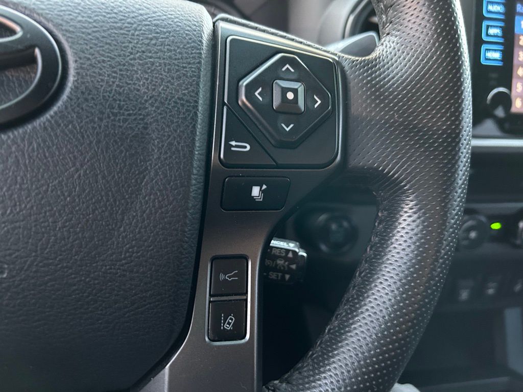 Thumbnail: 2019 Toyota Tacoma - 18