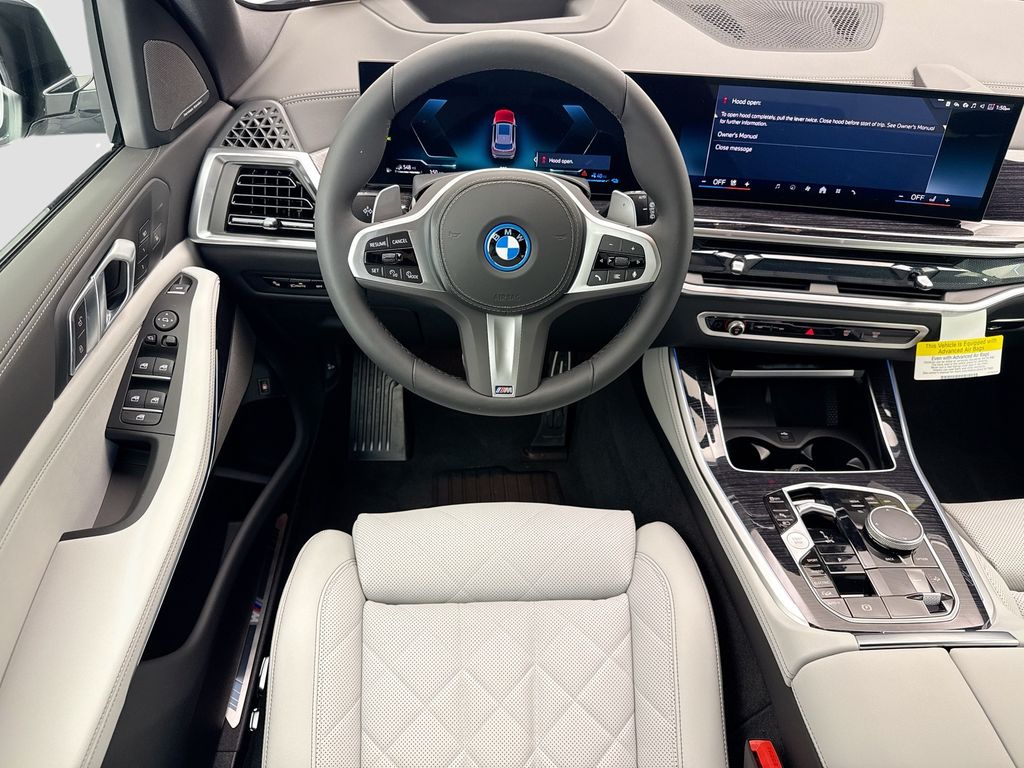 Thumbnail: 2026 BMW X5 - 10