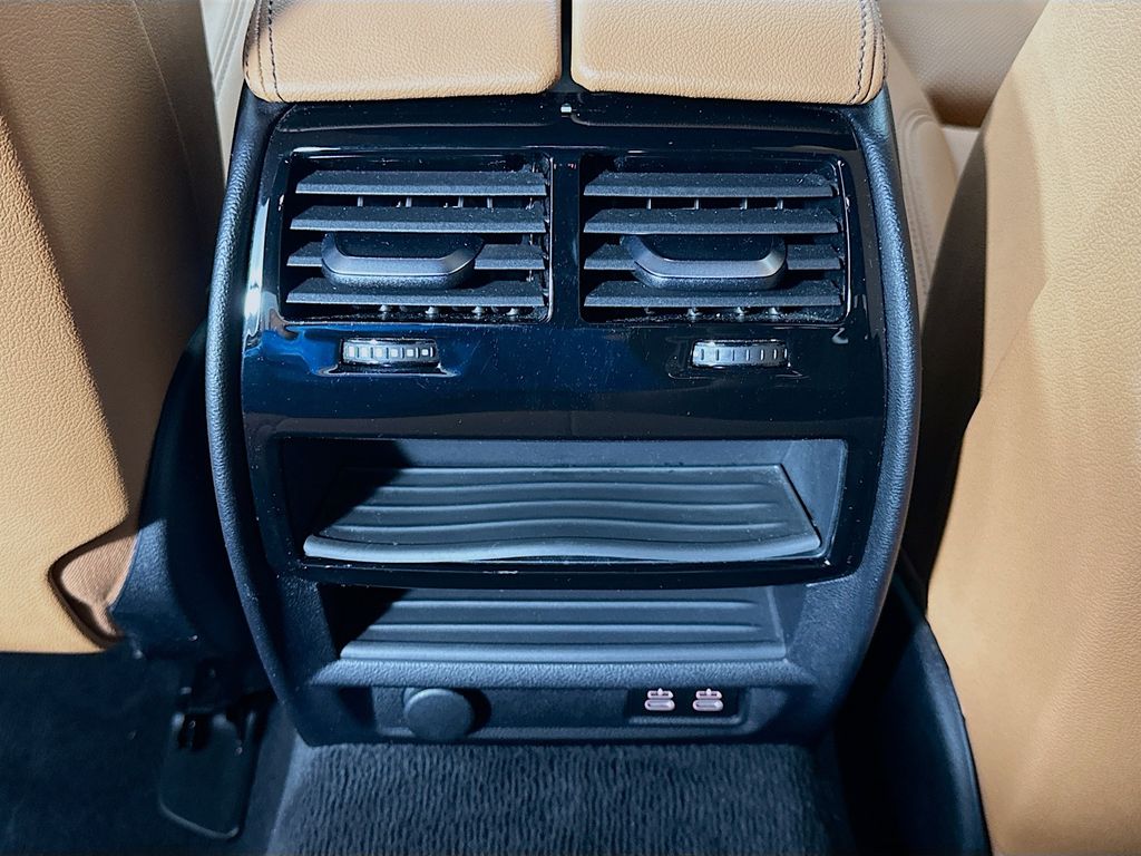 Thumbnail: 2023 BMW 5 Series - 26