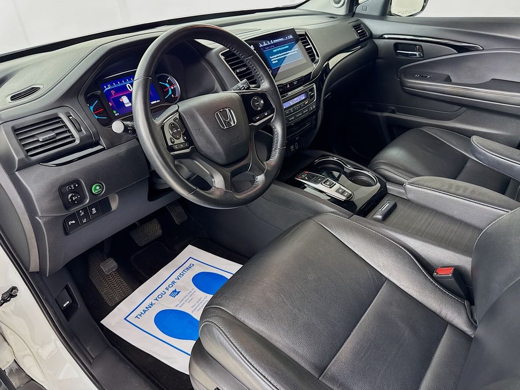 Used Car 2020 Honda Pilot  Touring For Sale Under $25,000 In Austin, Texas