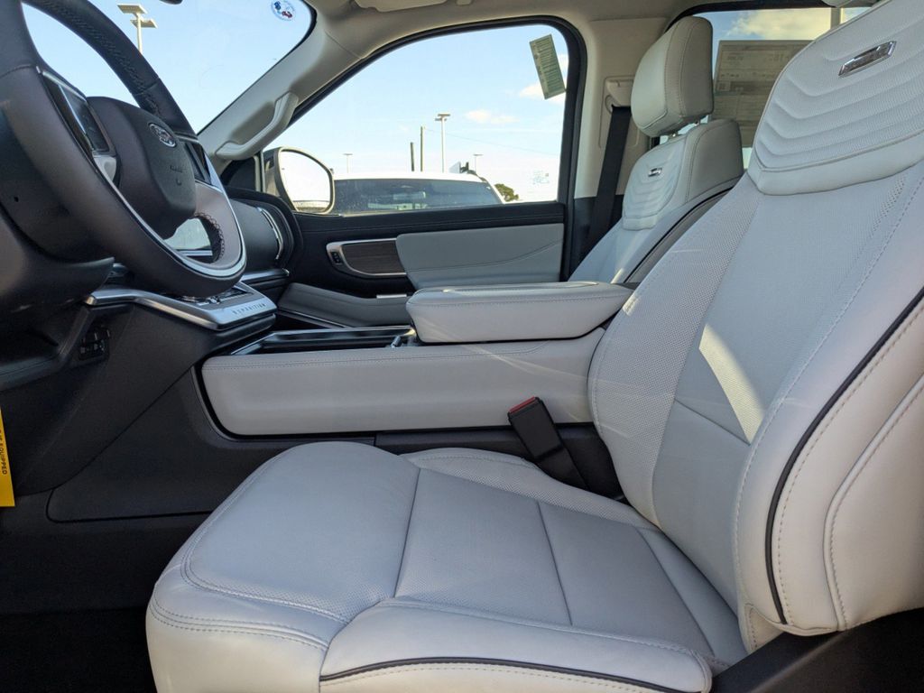 2025 Ford Expedition Platinum MAX
