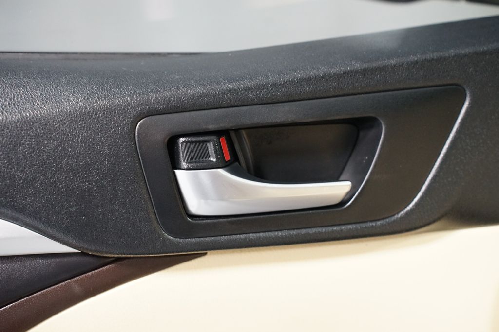 Thumbnail: 2019 Toyota Highlander - 32