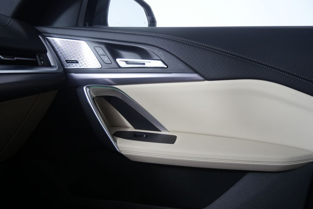 Thumbnail: 2025 BMW X2 - 25