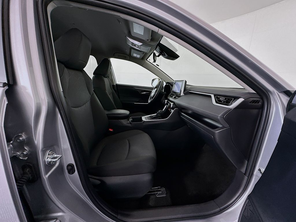 Thumbnail: 2025 Toyota RAV4 - 27