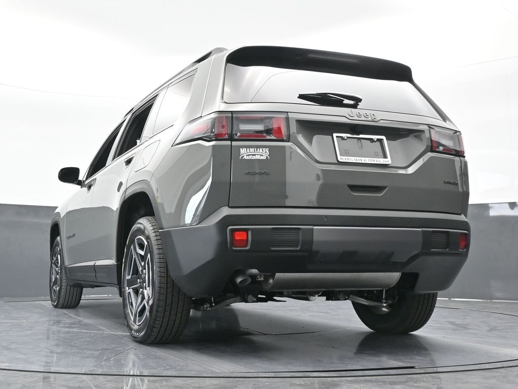 New 2026 Sting-Gray Clearcoat Jeep Laredo image 53