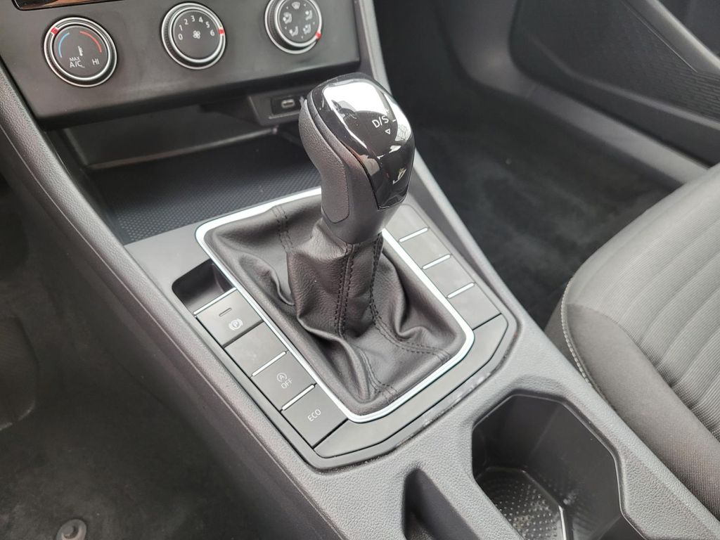 used 2023 Volkswagen Jetta car, priced at $17,200