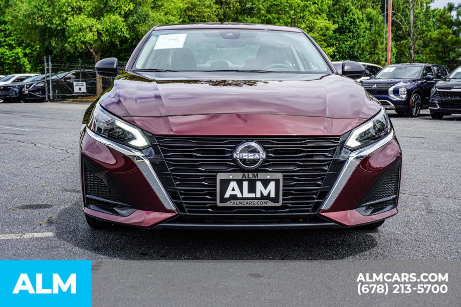 Used 2025 Red Nissan 2.5 SV image 10