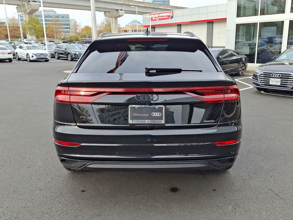 2021 Audi Q8 Premium 5