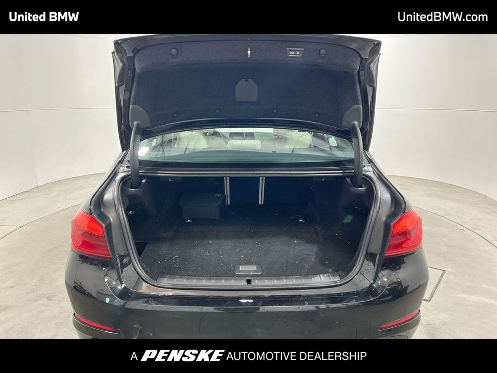 Thumbnail: 2019 BMW 5 Series - 22