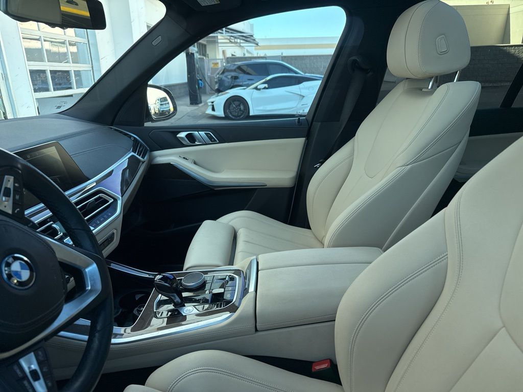 Thumbnail: 2022 BMW X5 - 8