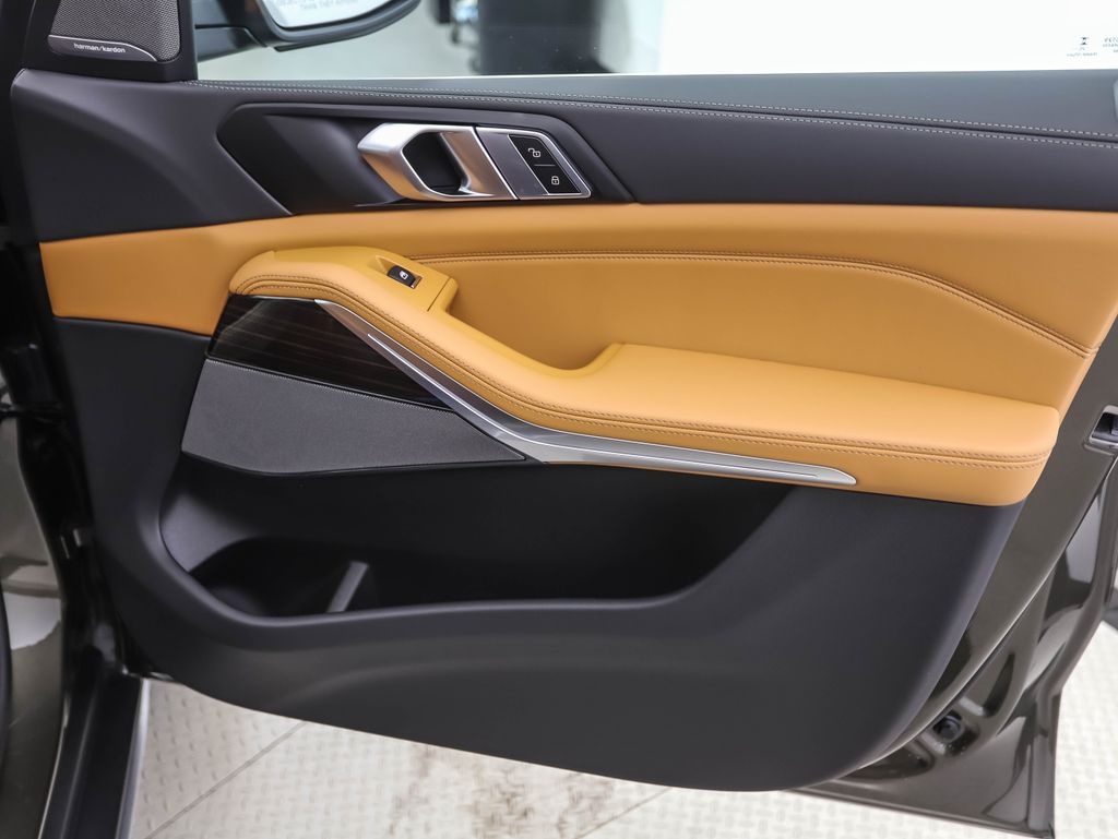 Thumbnail: 2026 BMW X5 - 27