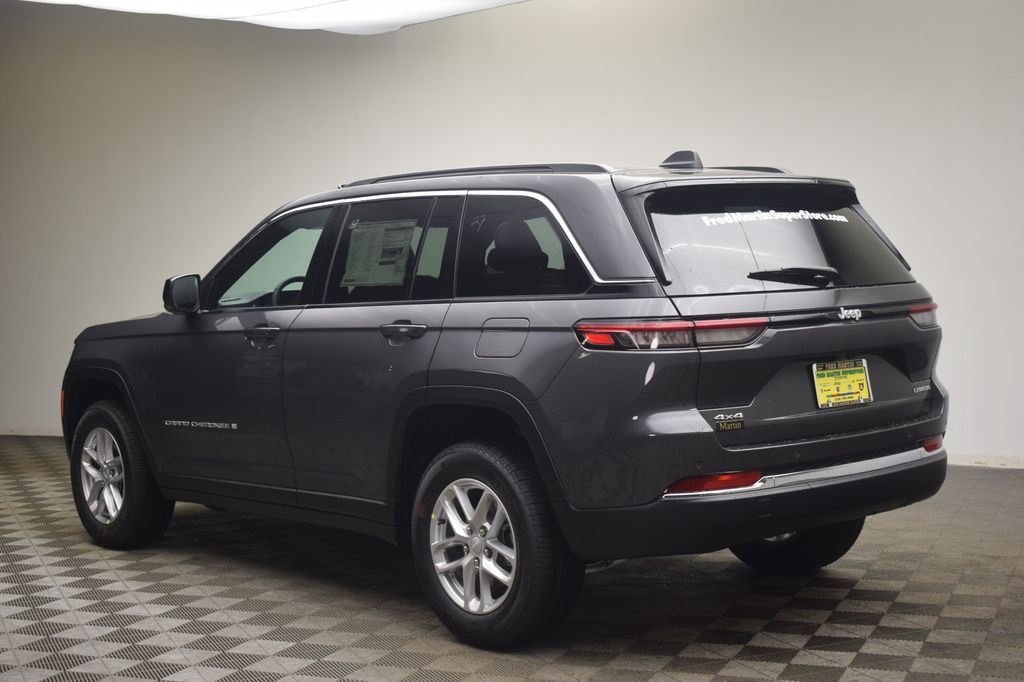 new 2026 Jeep Grand Cherokee car, priced at $37,984