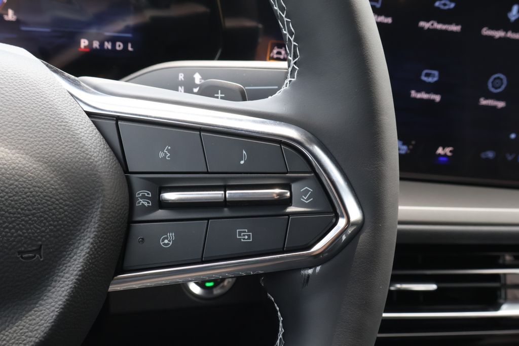 Thumbnail: 2027 Chevrolet Traverse - 23
