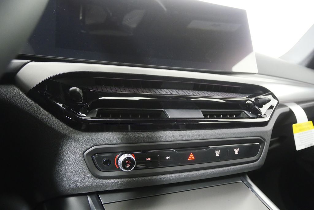 Thumbnail: 2026 BMW 3 Series - 22