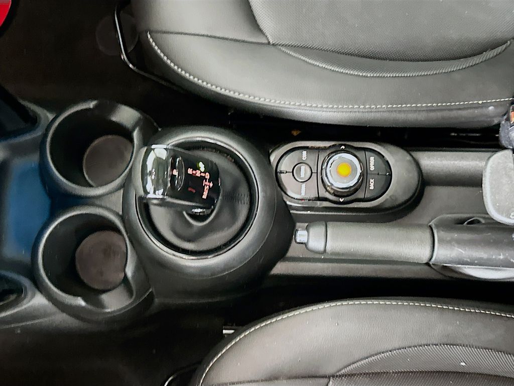 Thumbnail: 2022 MINI Cooper - 16