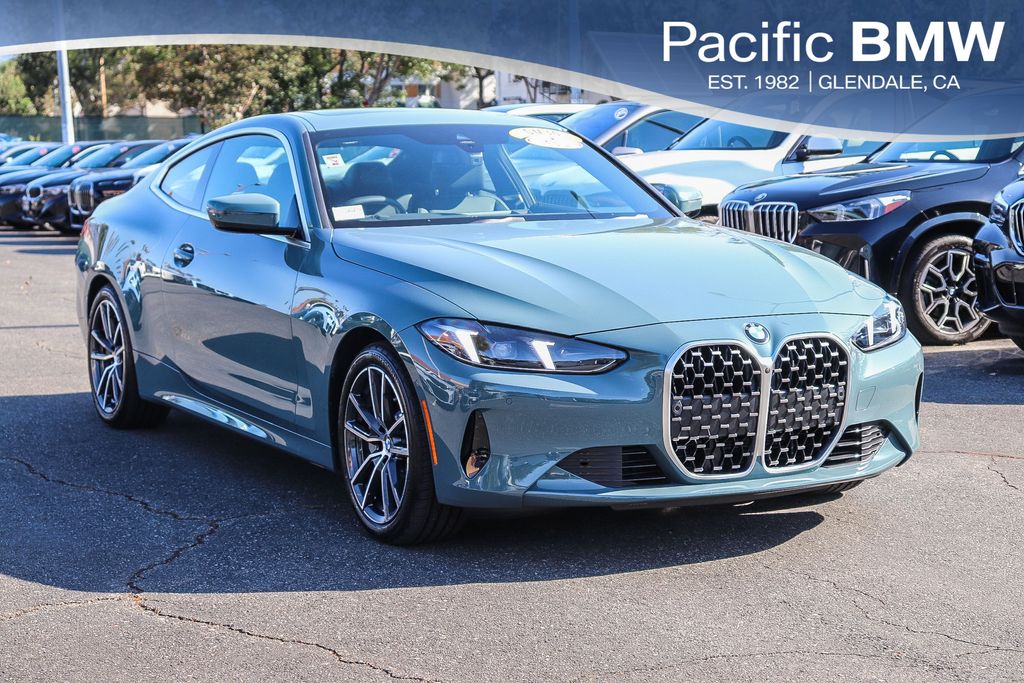 Cape York Green Metallic 2026 BMW 4 Series Coupe Rear-Wheel Drive 8-Speed Automatic
