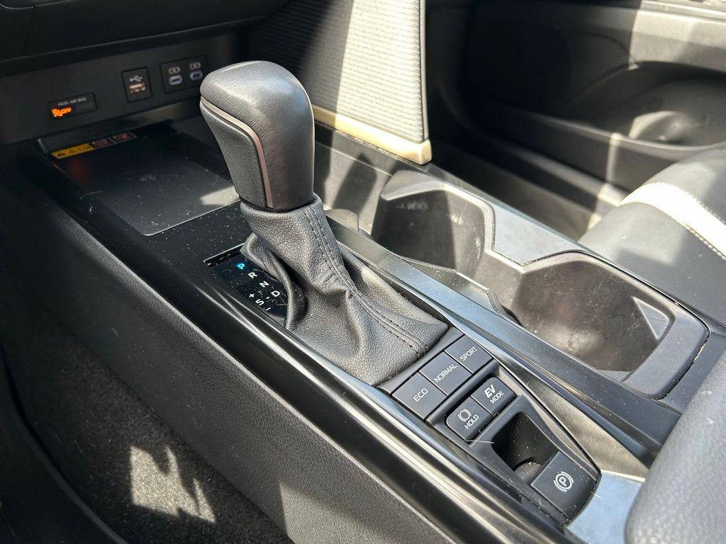 Thumbnail: 2025 Toyota Camry - 26