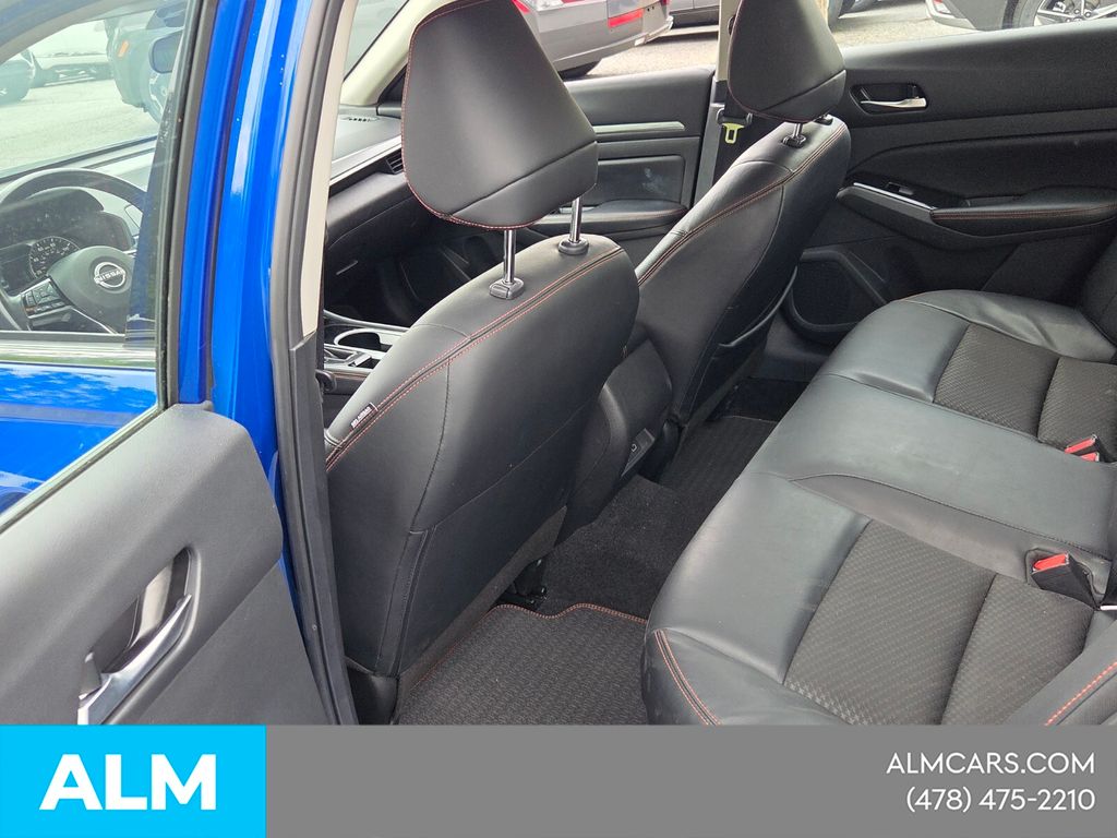 Used 2025 Blue Nissan 2.5 SR image 9