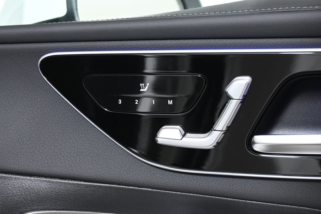 Thumbnail: 2026 Mercedes-Benz GLC - 22