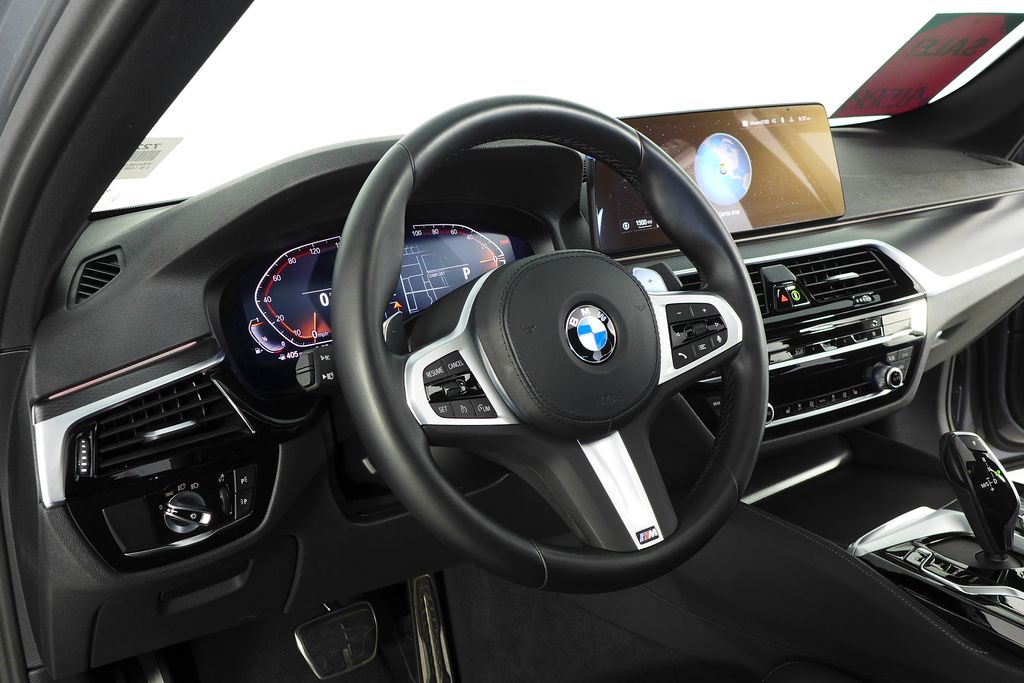 Thumbnail: 2023 BMW 5 Series - 30