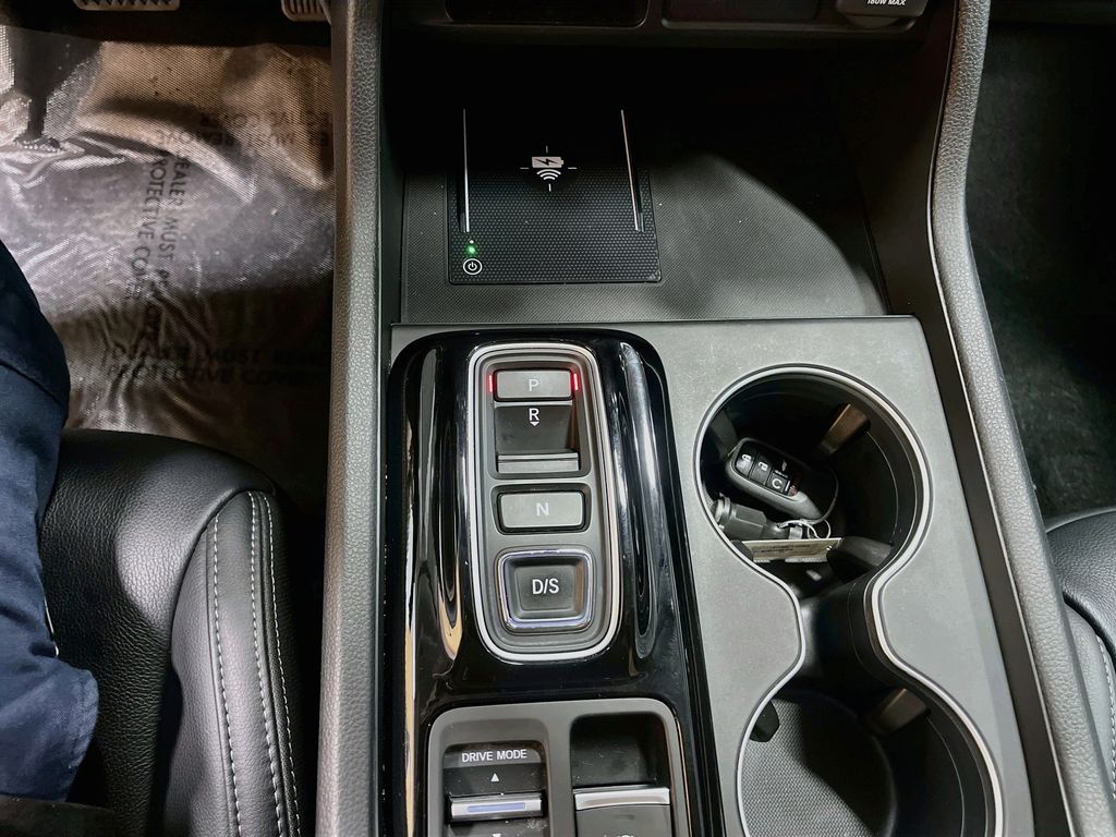 Used 2025 White Honda EX-L image 16