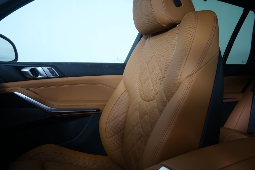 Thumbnail: 2026 BMW X5 - 23