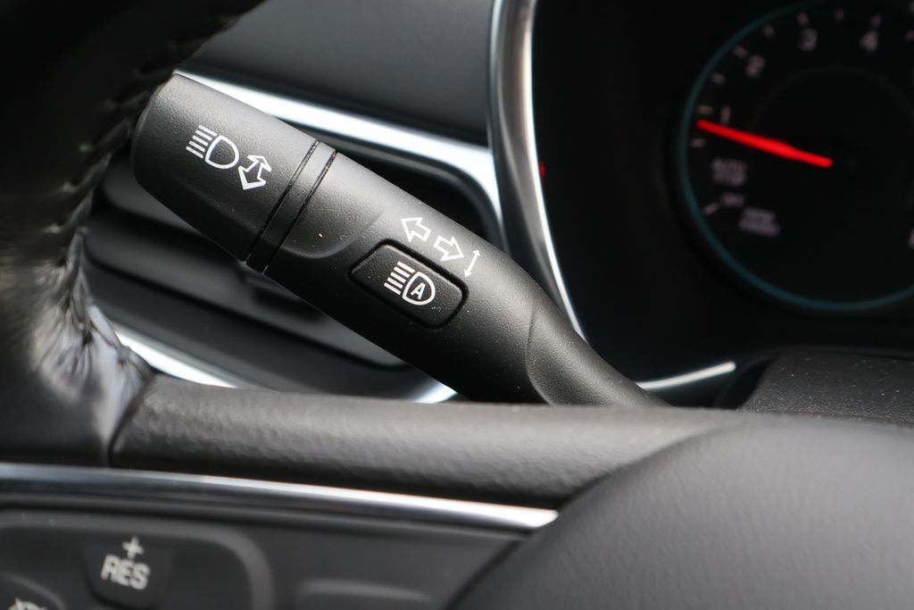 Thumbnail: 2020 Chevrolet Equinox - 22