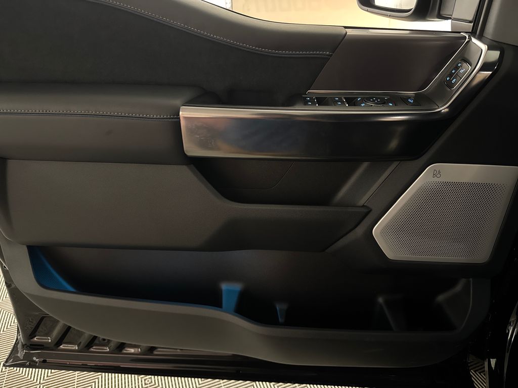 New 2026 Black Ford Platinum image 22