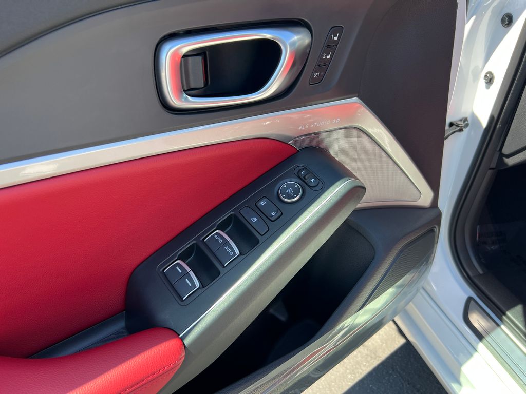 Thumbnail: 2025 Acura Integra - 12