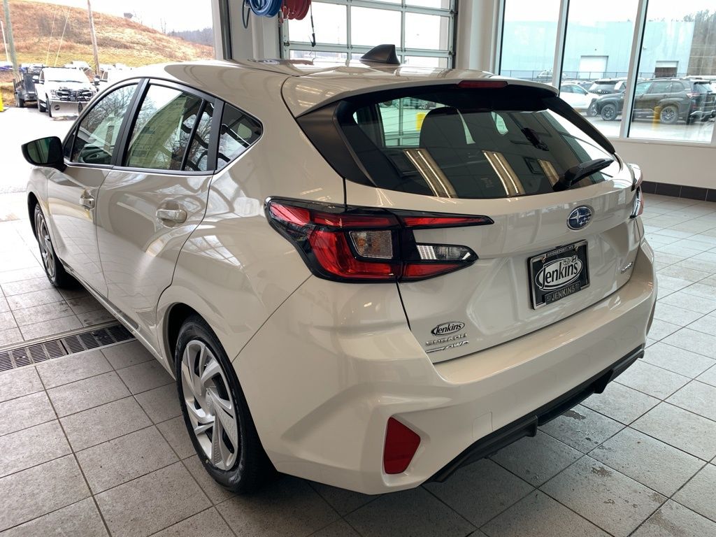 New 2025 White Subaru Base image 13