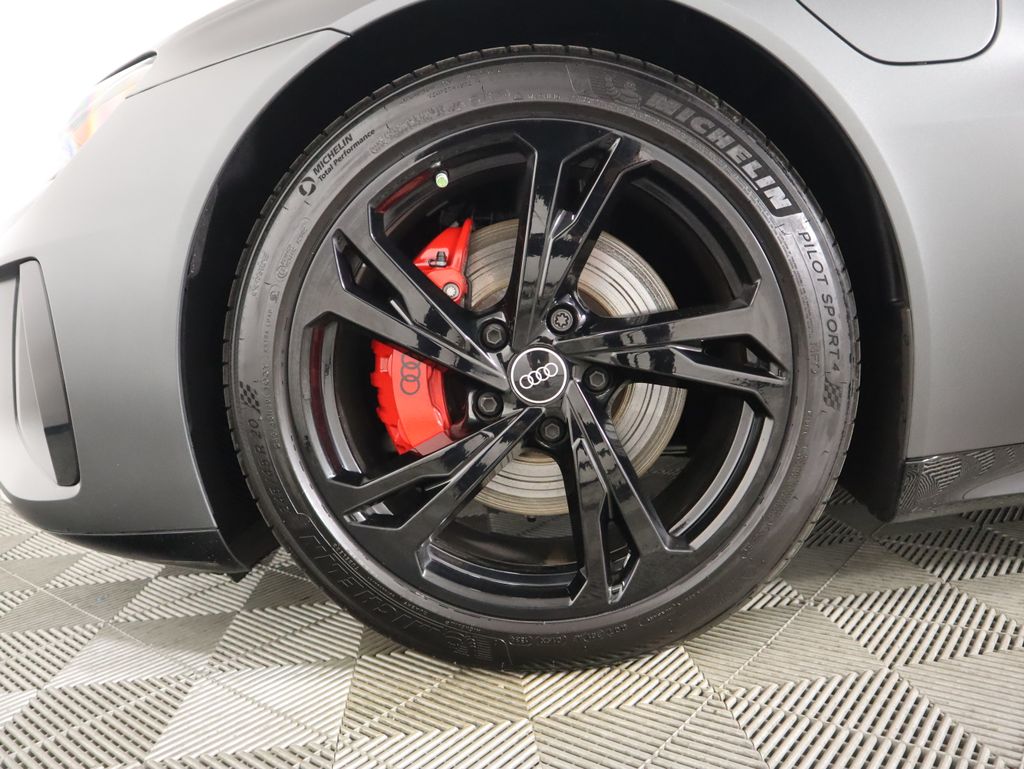 Thumbnail: 2023 Audi e-tron GT - 30