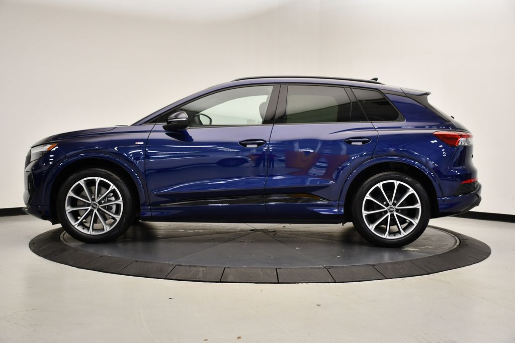 Thumbnail: 2026 Audi Q4 e-tron - 2