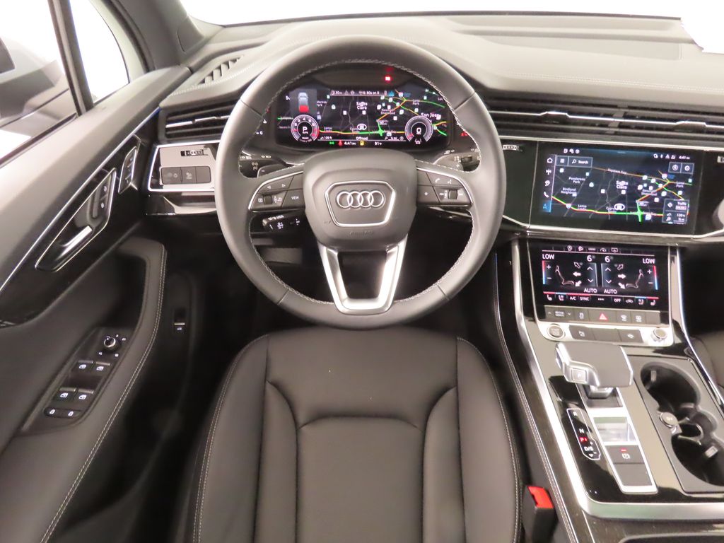 2025 Audi Q7  11