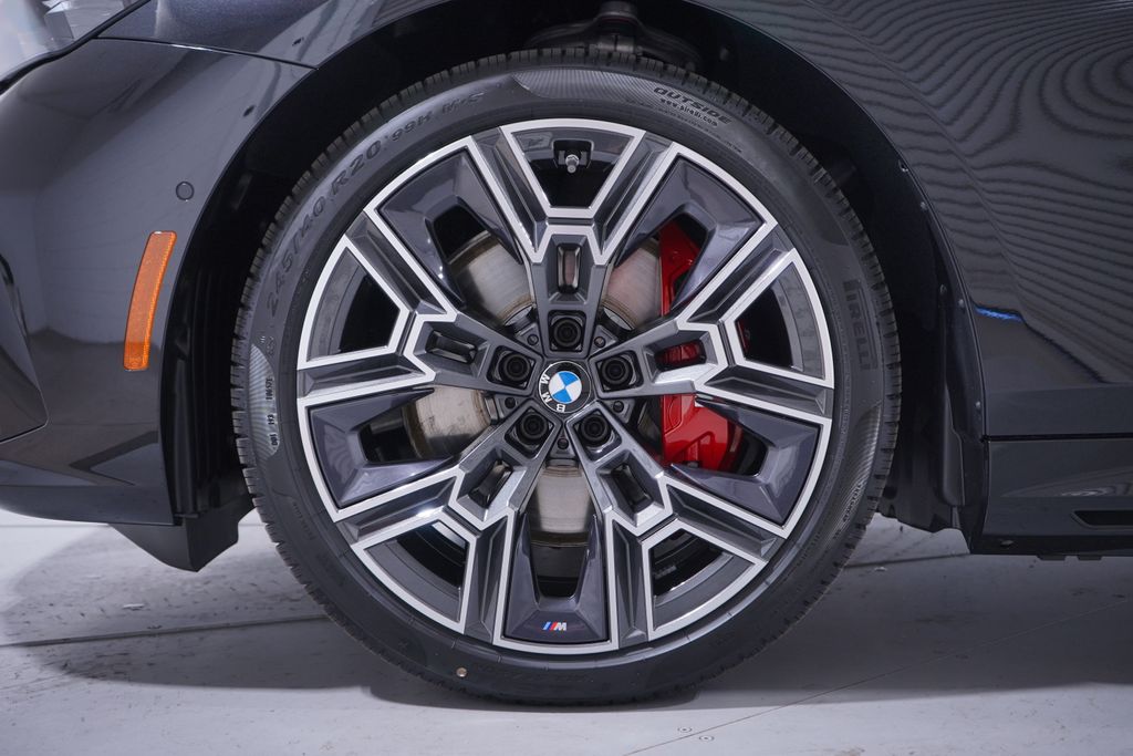 Thumbnail: 2026 BMW i5 - 2