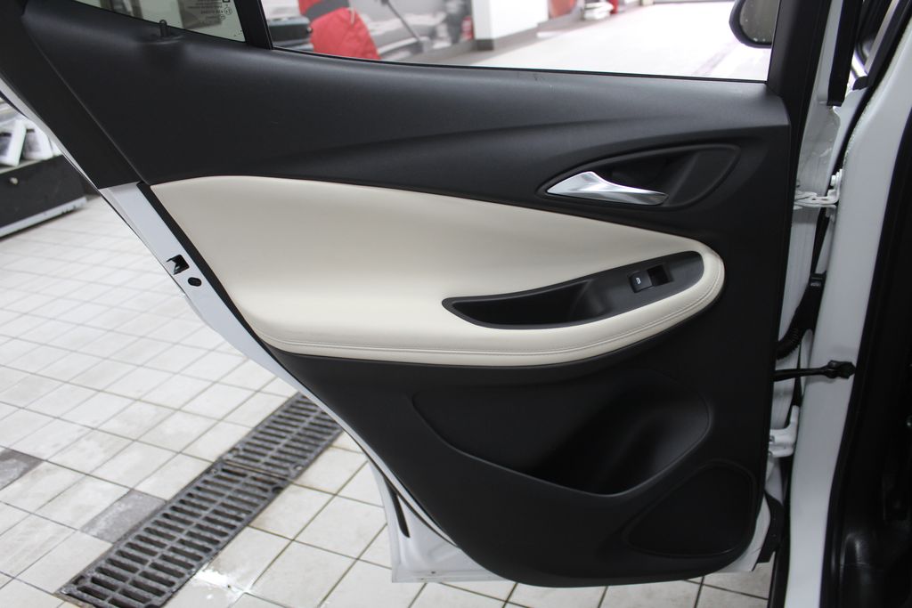 Thumbnail: 2023 Buick Encore GX - 21