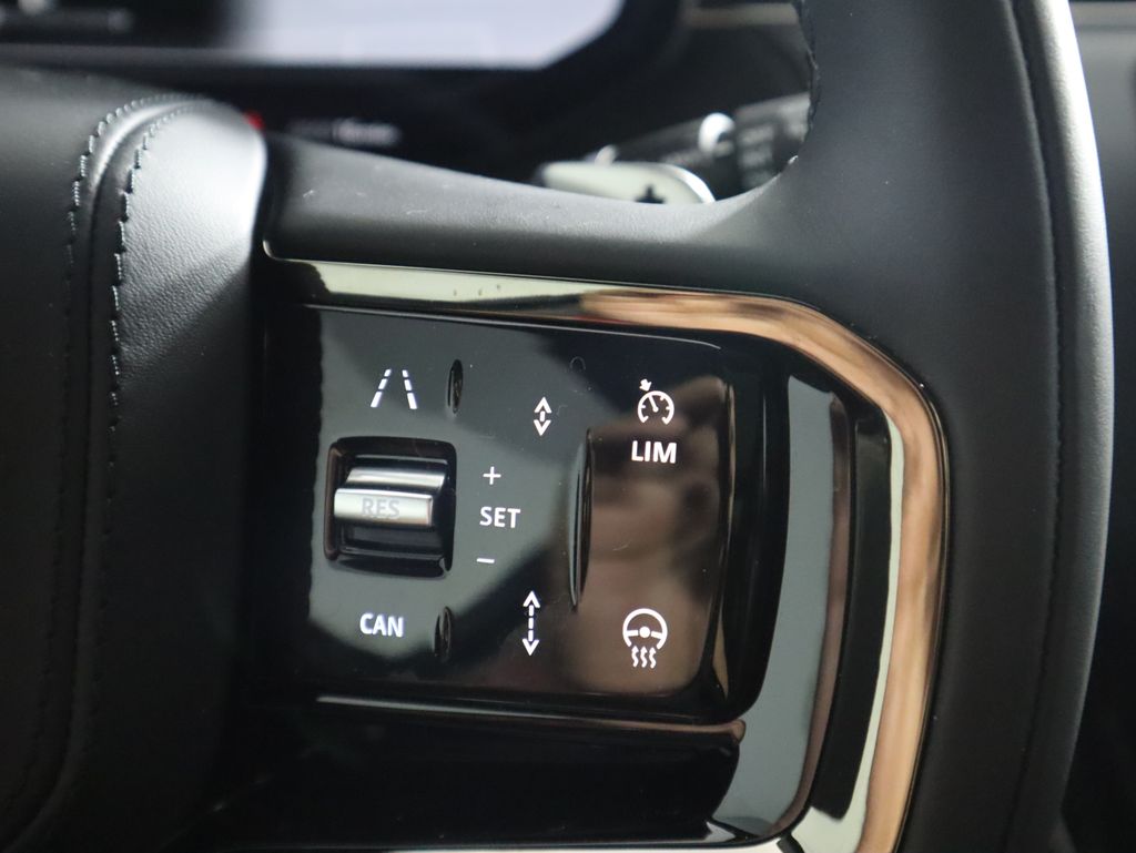Thumbnail: 2025 Land Rover Range Rover Sport - 13