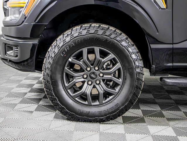 Used 2025  Ford Tremor image 11