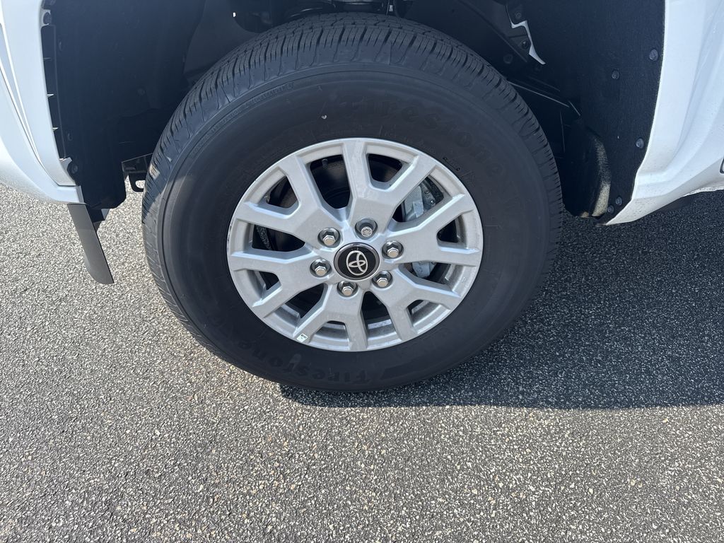 2026 Toyota Tacoma SR5 - Photo 10