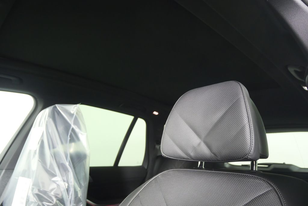 Thumbnail: 2026 BMW X5 - 11