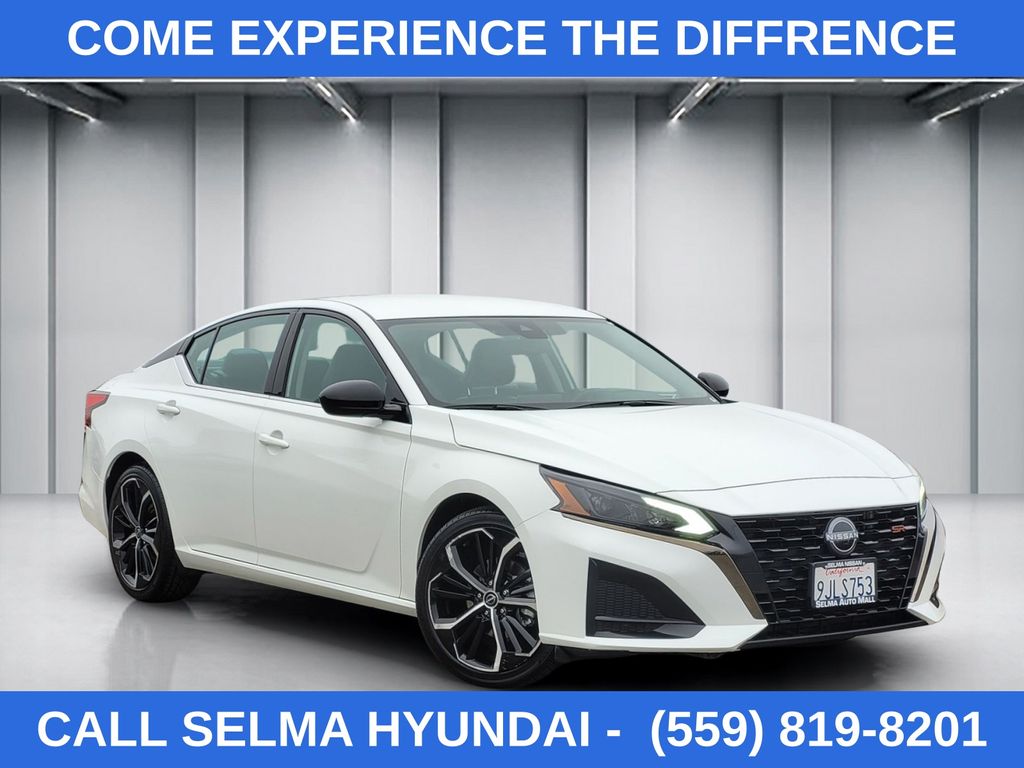 2023 Nissan Altima 2.5 SR FWD