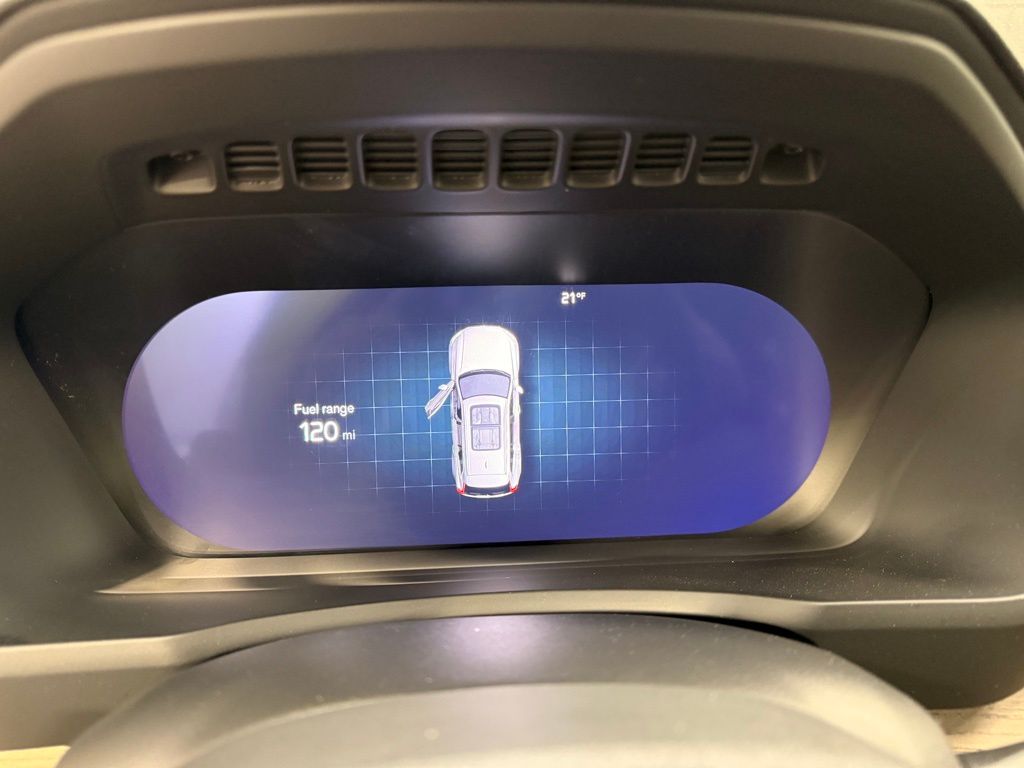 Thumbnail: 2025 Volvo XC90 - 15