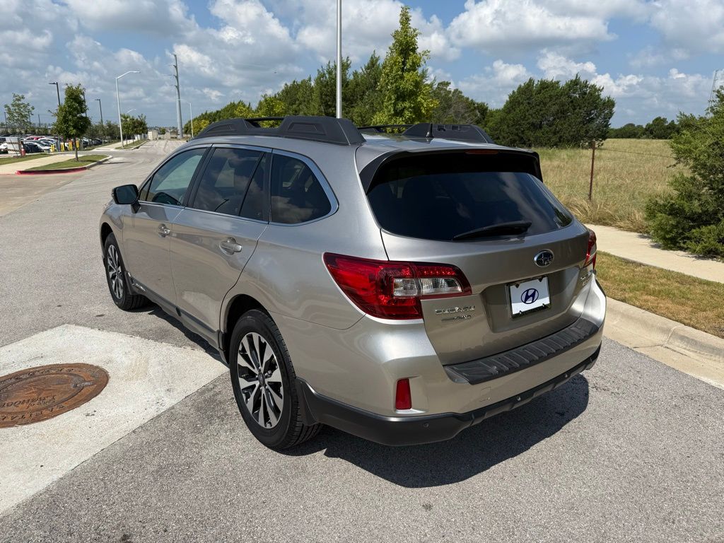 Thumbnail: 2017 Subaru Outback - 9