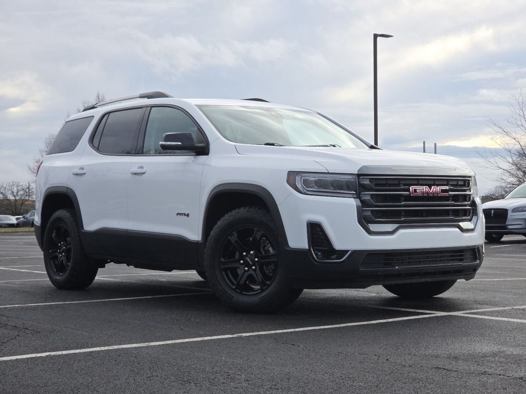2023 GMC Acadia AT4