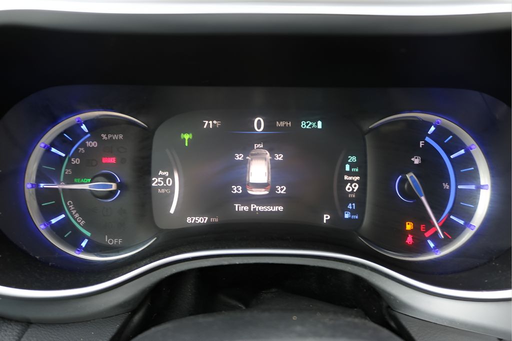 Used Car 2018 Chrysler Pacifica Hybrid  Limited For Sale Under $20,000 In Austin, Texas