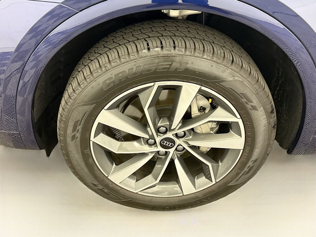 Thumbnail: 2025 Audi Q5 - 29