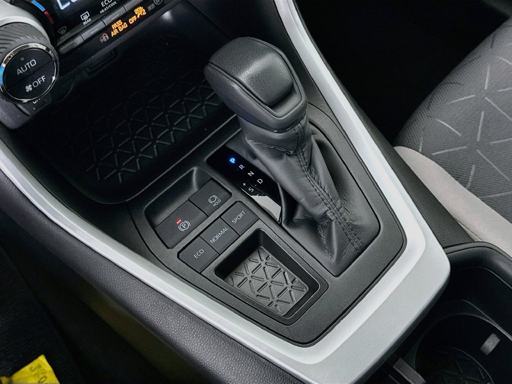 Thumbnail: 2025 Toyota RAV4 - 16