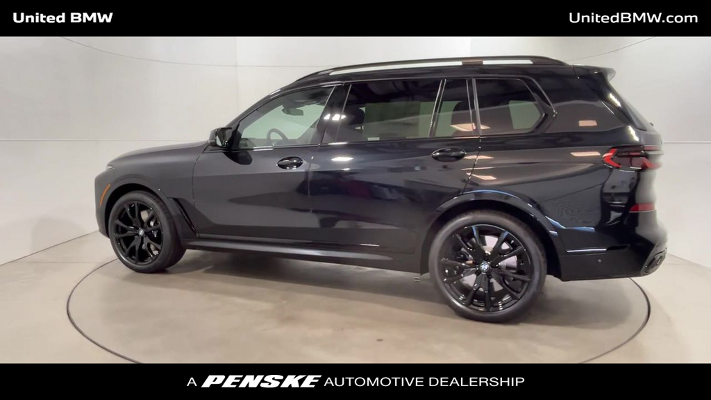 2025 BMW X7 M60i 6