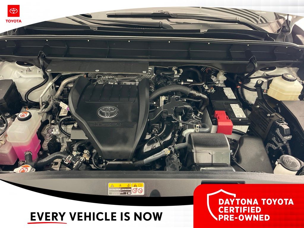 Used 2025 Toyota Highlander SUV