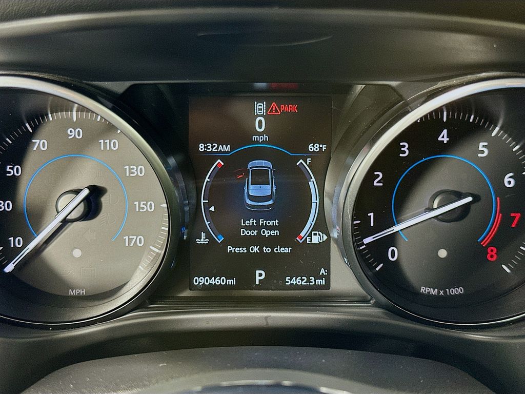 Thumbnail: 2017 Jaguar F-Pace - 12